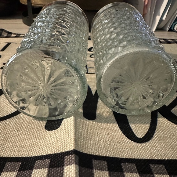 Set of 2 Vintage Pressed Glass Diamond Cut "Peanut Butter" Glasses - Picture 2 of 5